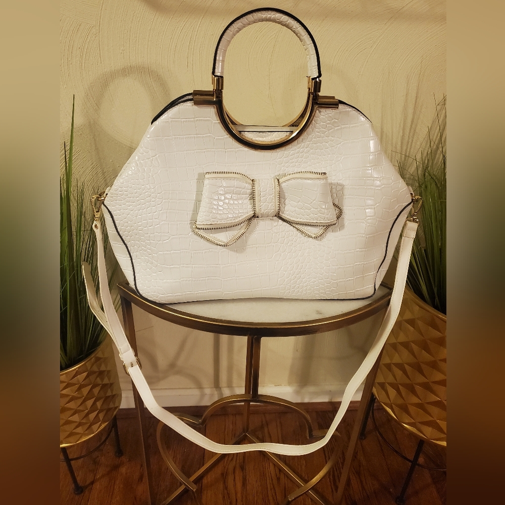 Large white bag with bow